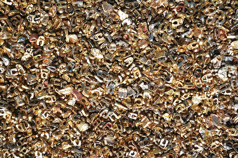 金屬拉鏈連續(xù)式炭化爐物料