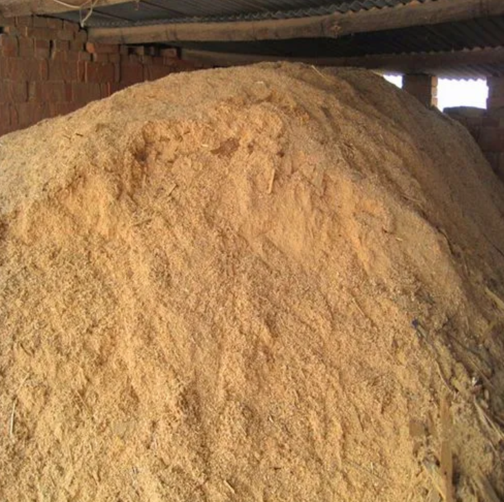 稻殼炭：高溫均勻炭化，提供出色保溫性能！