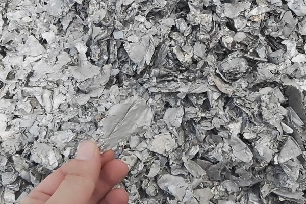 脫除金屬原件表面噴漆、鍍膜、包塑、涂料、油污的專(zhuān)用大型連續(xù)化生產(chǎn)設(shè)備