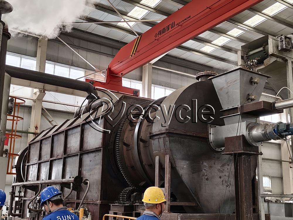 <strong>是什么讓連續(xù)式脫漆爐實(shí)現(xiàn)連續(xù)不停機(jī)的運(yùn)作？</strong>